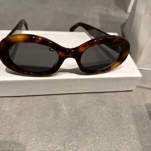 Brown Retro-Inspired Chunky Sunglasses